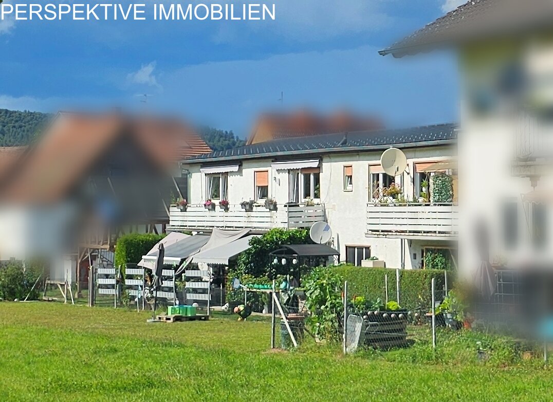 Vermietetes Mehrfamilienhaus + Baugrundstück und Garagen Vermietetes Mehrfamilienhaus + Baugrundstück und Garagen