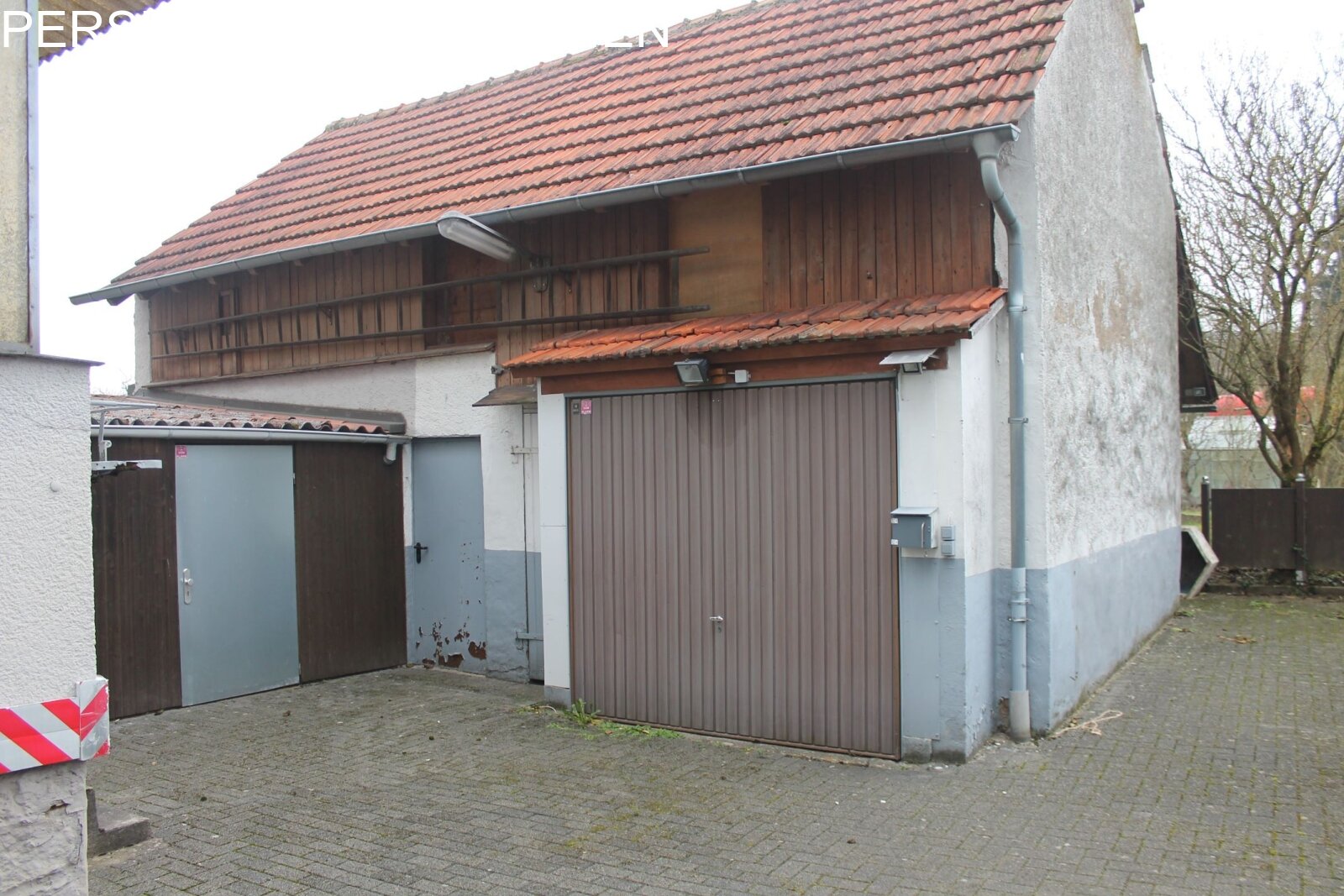 Scheune mit Garage und Anbau